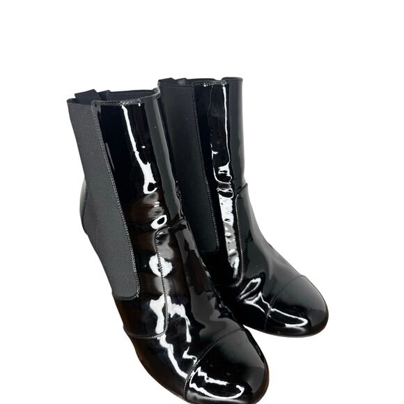 Chanel Black Patent Leather Chain Detail Block Heel Ankle Boots EU 38 CC Booties - Picture 8 of 11